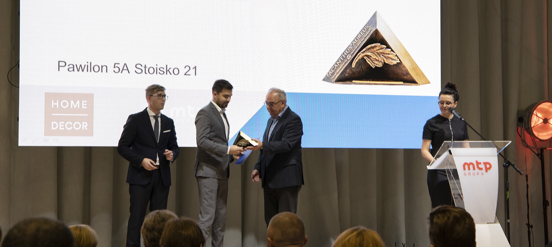ACANTHUS AUREUS award